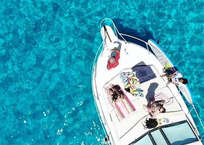 Tour privato in barca alle Isole Pelagie (Lampedusa) — 8 giorni